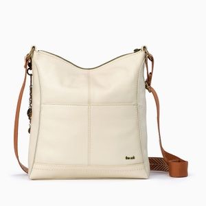Lucia Crossbody
Leather